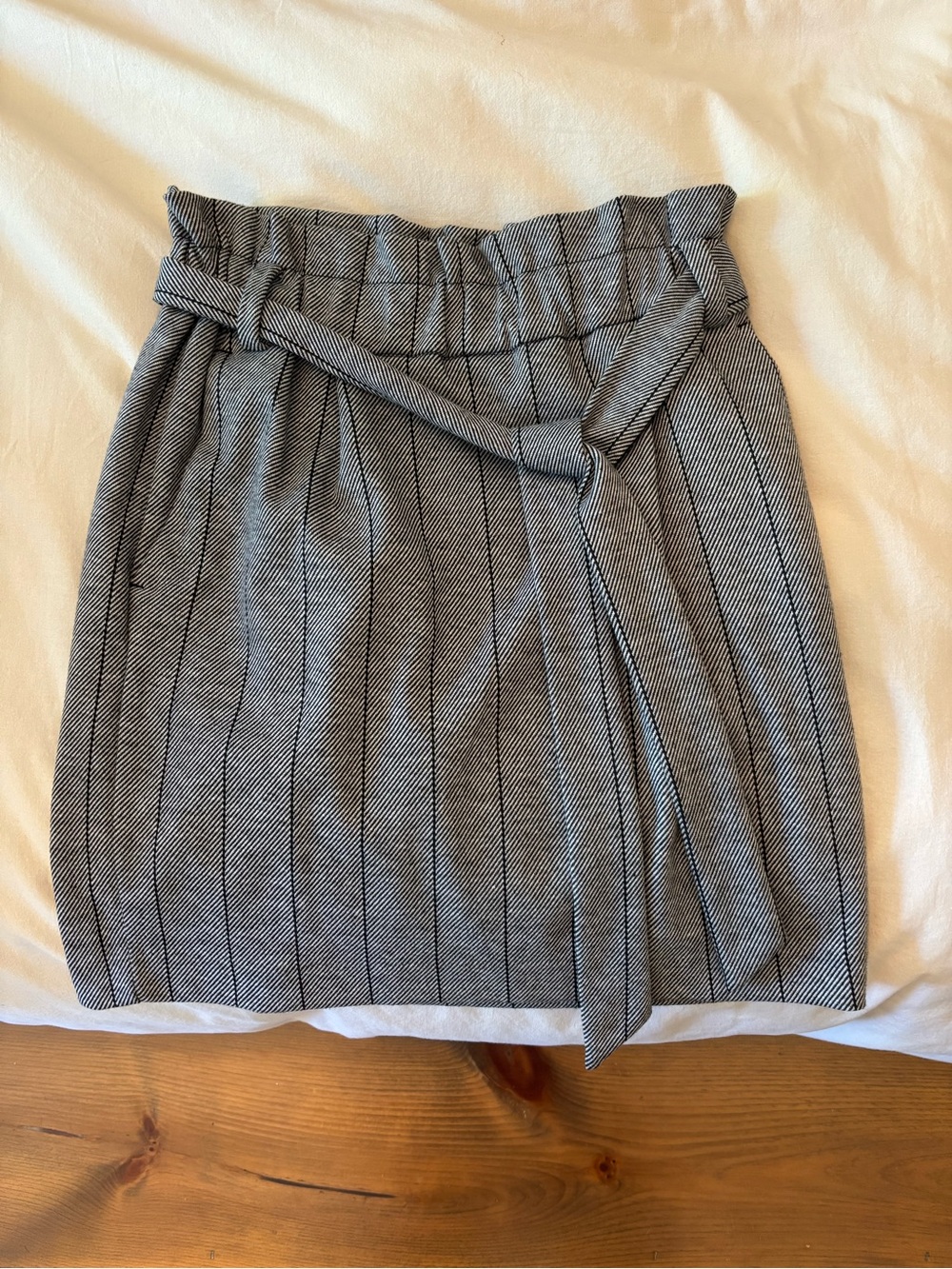 Dynamite Grey Stripped Mini Skirt